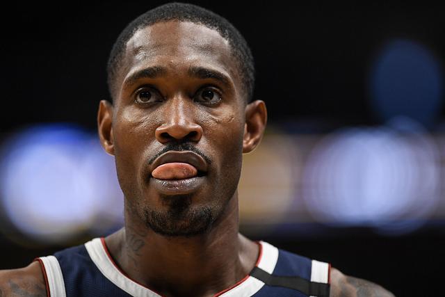 周琦8板3帽首钢逆转广州 邹阳20+10福建负青岛