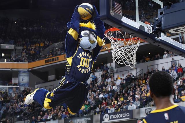 哈登23+16约基奇空砍41分 掘金不敌快船两连败