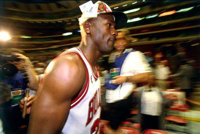 廖三宁17+6杨瀚森5中0 中国男篮不敌马刺